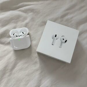 Apple AirPods with Charging Case